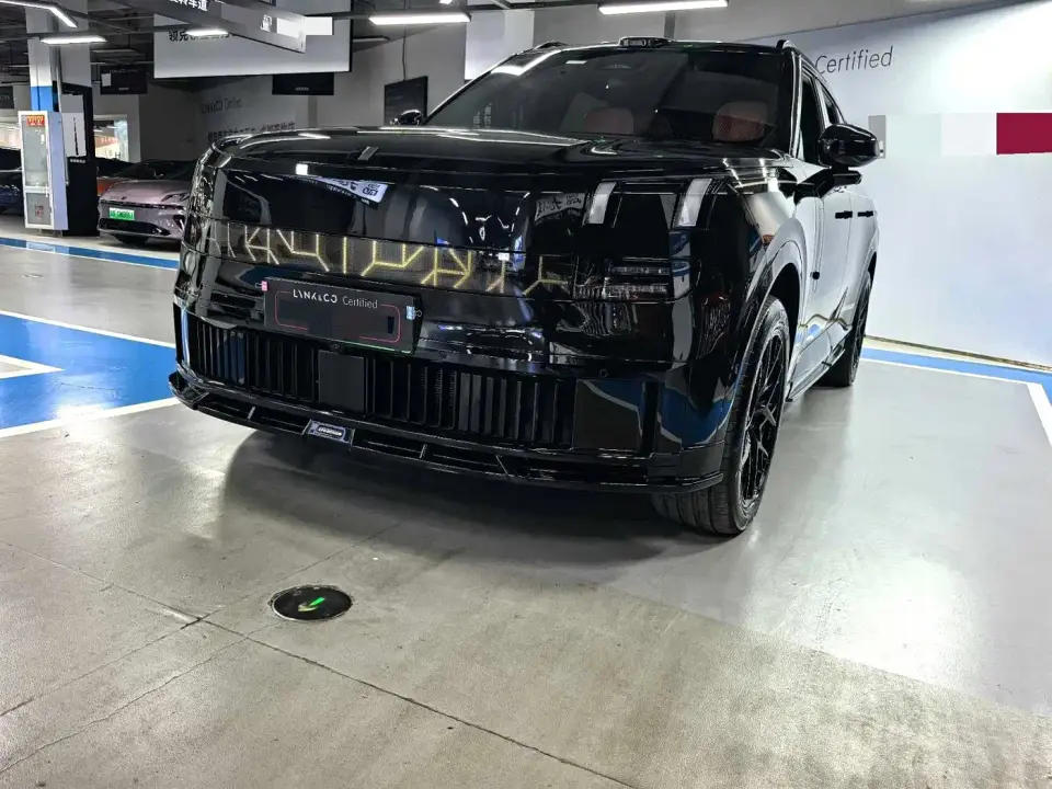 Lynk & Co 900 2.0T Ultra 2025