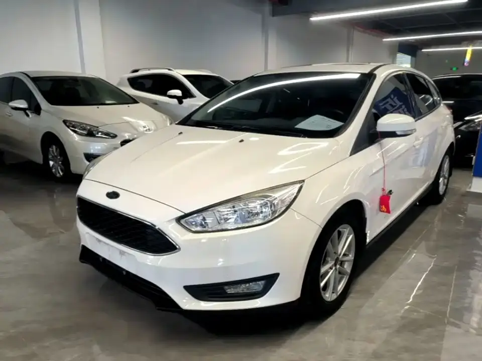 Ford Focus Hatchback Classic 1.6L Automatic Trend Smart Edition 2019