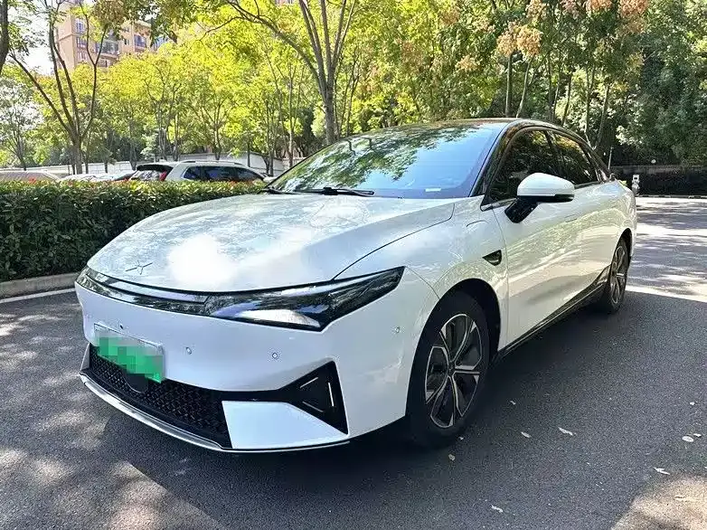 XPeng P5 Model 550E 2022