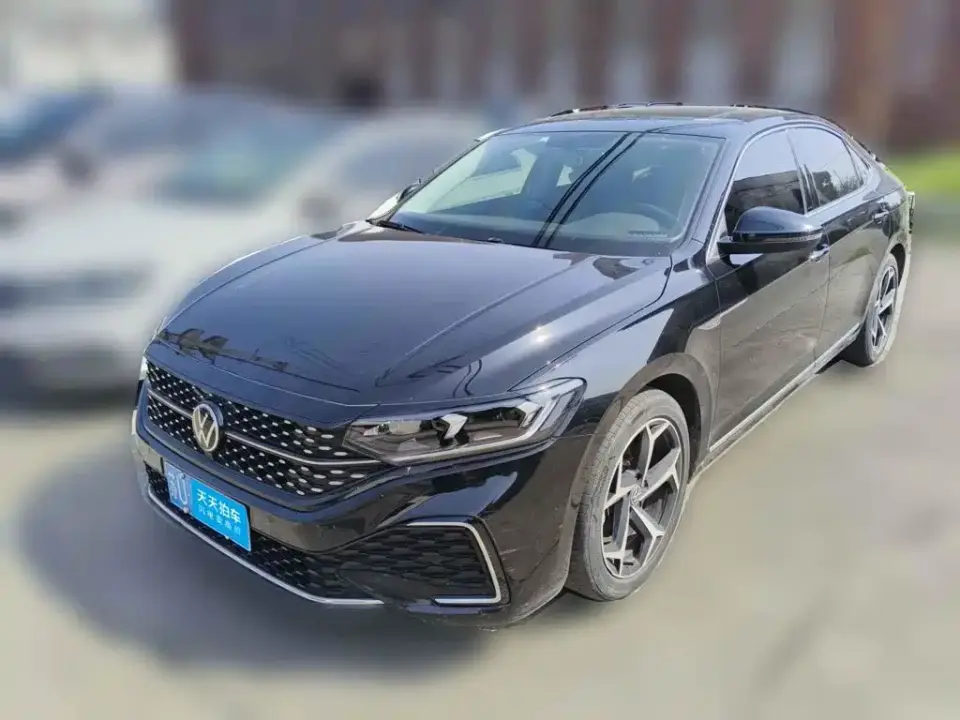 Volkswagen Passat Model 380TSI Starlight Elite 2024