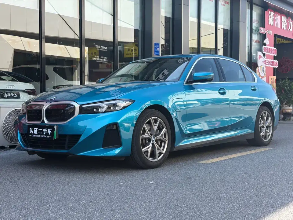 BMW i3 eDrive 35 L 2023