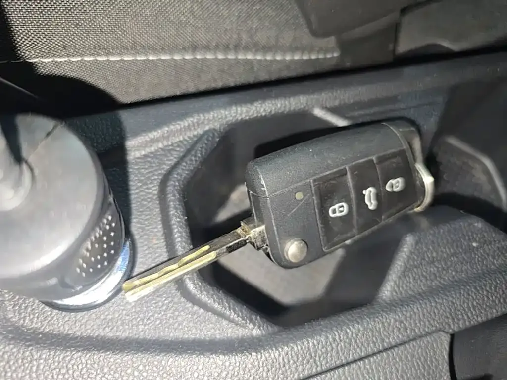 Volkswagen Polo Plus 1.5L Auto Joyful Living Edition 2023 — фото 9