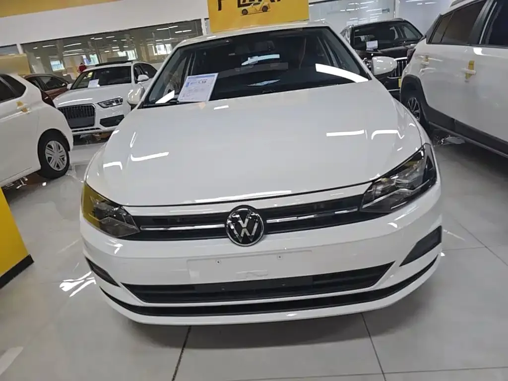 Volkswagen Polo Plus 1.5L Auto Joyful Living Edition 2023 — фото 3