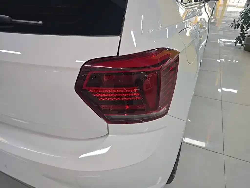 Volkswagen Polo Plus 1.5L Auto Joyful Living Edition 2023 — фото 8