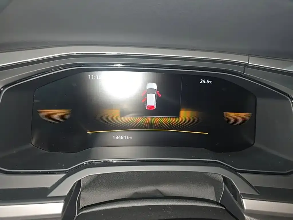 Volkswagen Polo Plus 1.5L Auto Joyful Living Edition 2023 — фото 12