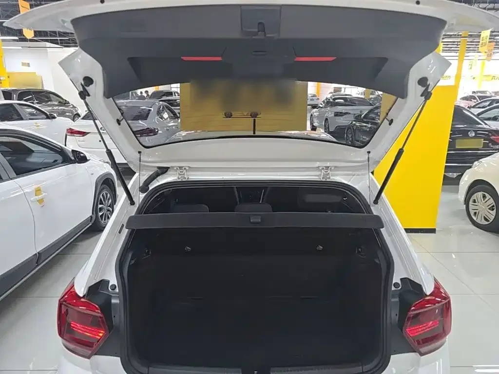 Volkswagen Polo Plus 1.5L Auto Joyful Living Edition 2023 — фото 19