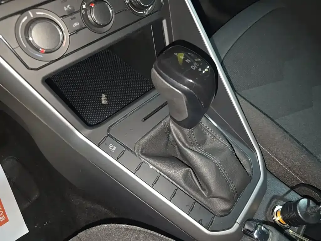Volkswagen Polo Plus 1.5L Auto Joyful Living Edition 2023 — фото 14