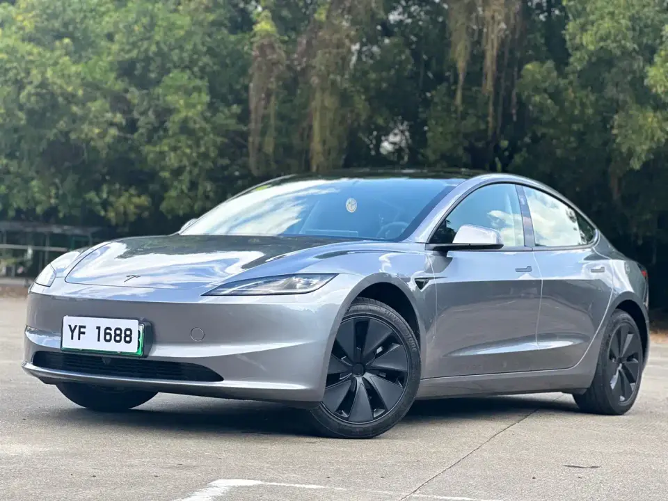Tesla Model 3 Model Year Facelift Rear-Wheel Drive 2025