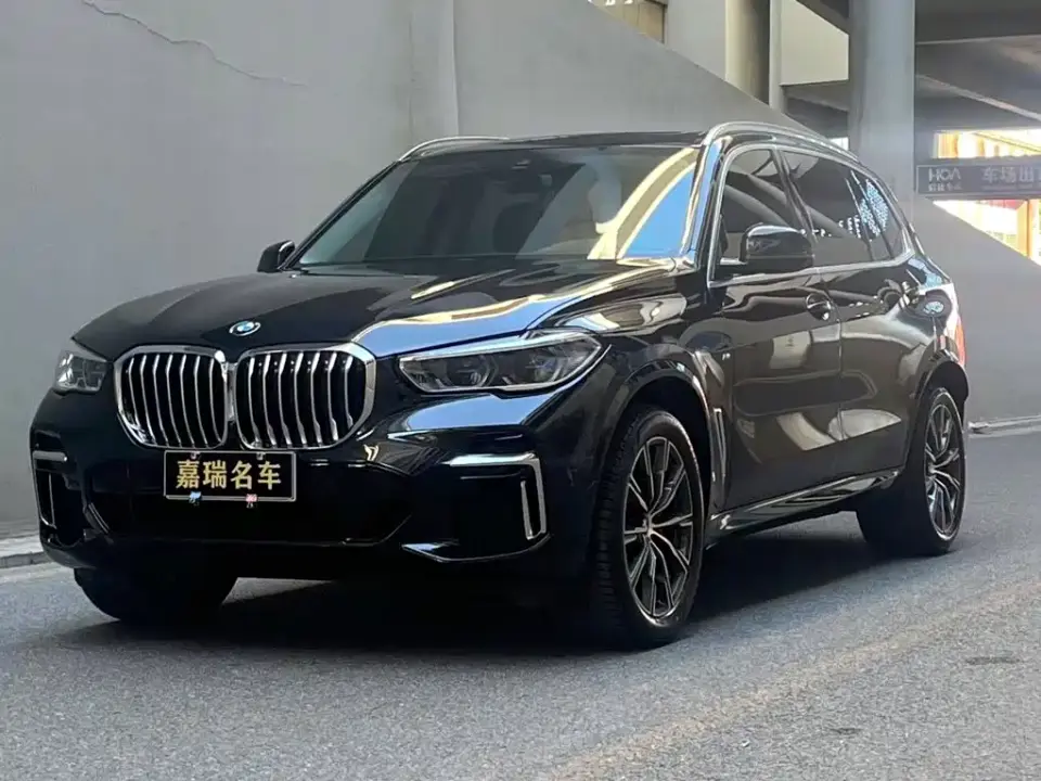 BMW X5 xDrive 30Li Premium M Sport Package 2022