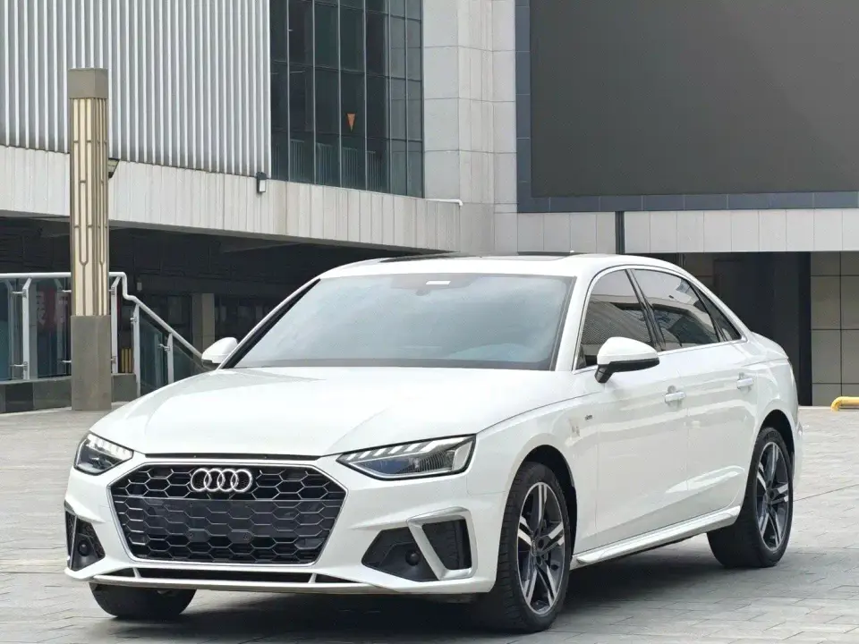 Audi A4L 40 TFSI Luxury Sport 2022