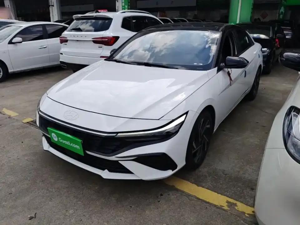 Hyundai Elantra Model 1.5L CVT LUX Premium Edition 2024