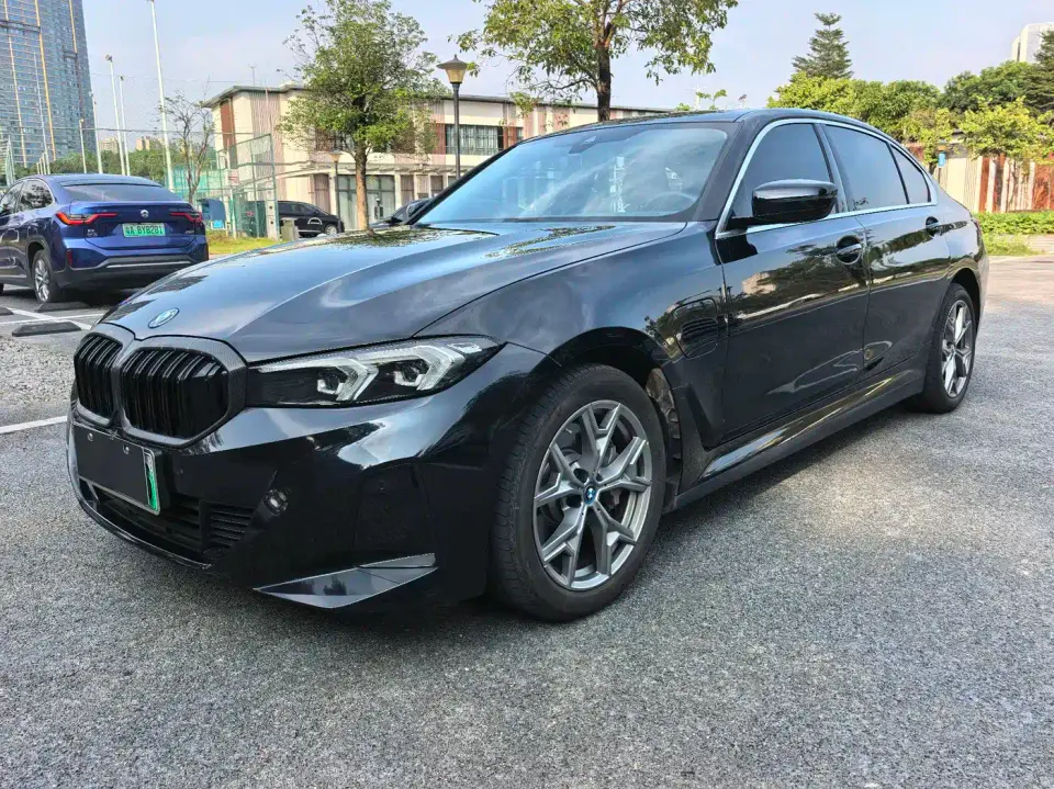 BMW i3 eDrive 35 L 2024