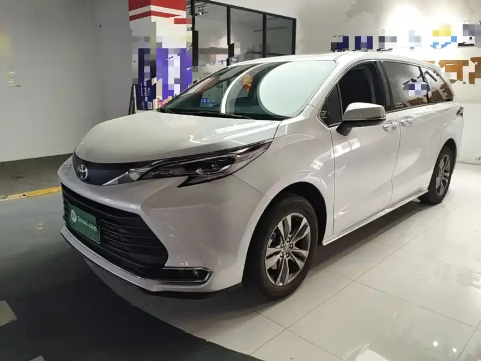 Toyota Sienna Model 2.5L Hybrid 2WD Comfort Edition 2025