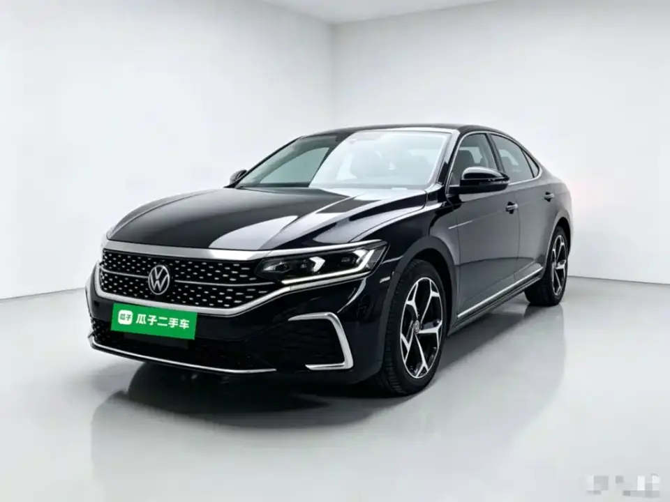 Volkswagen Passat 330TSI Starlight Elite Edition 2024