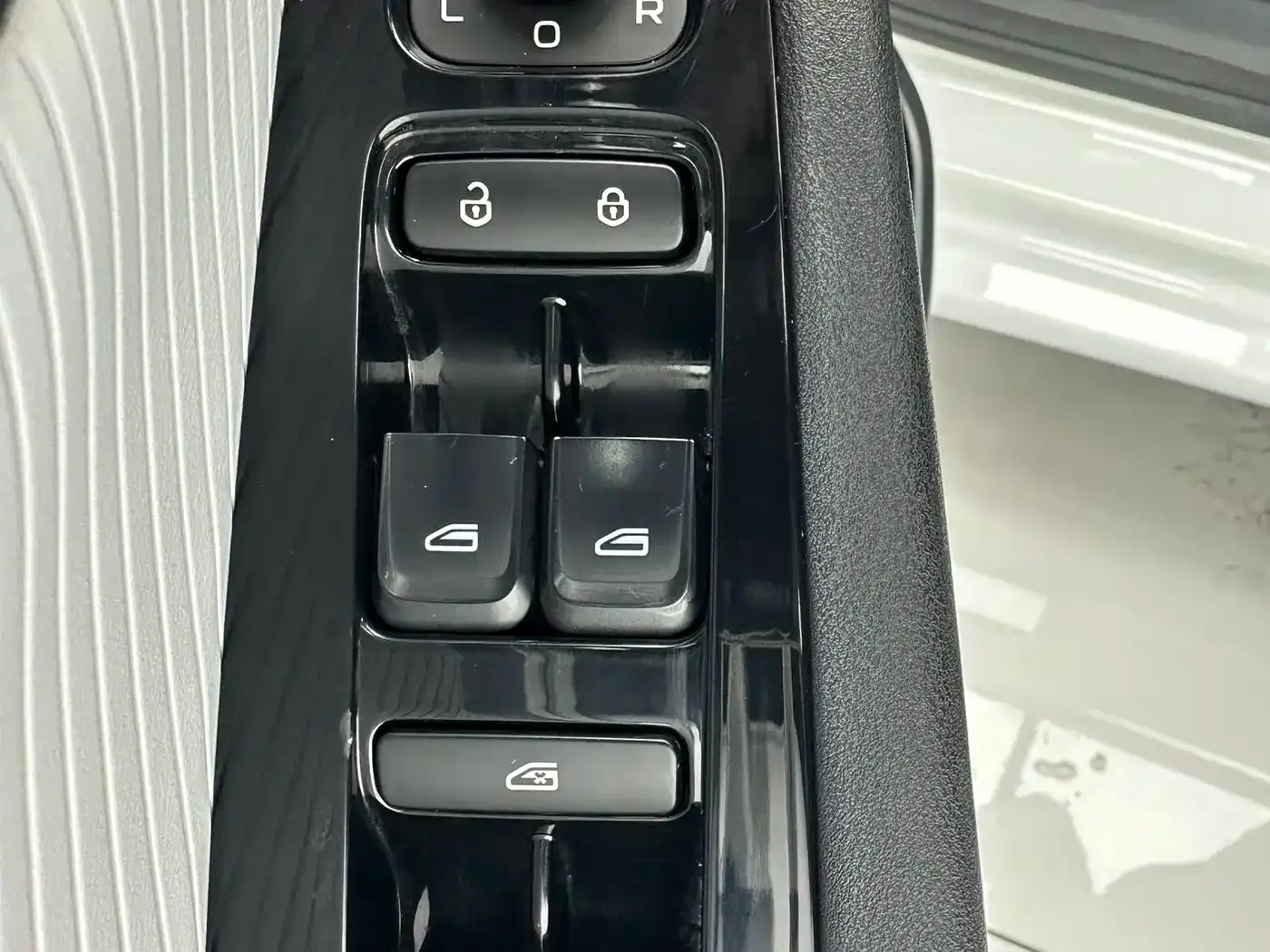 Geely Emgrand 4th Gen Champion Edition 1.5L CVT Flagship 2023 — фото 11