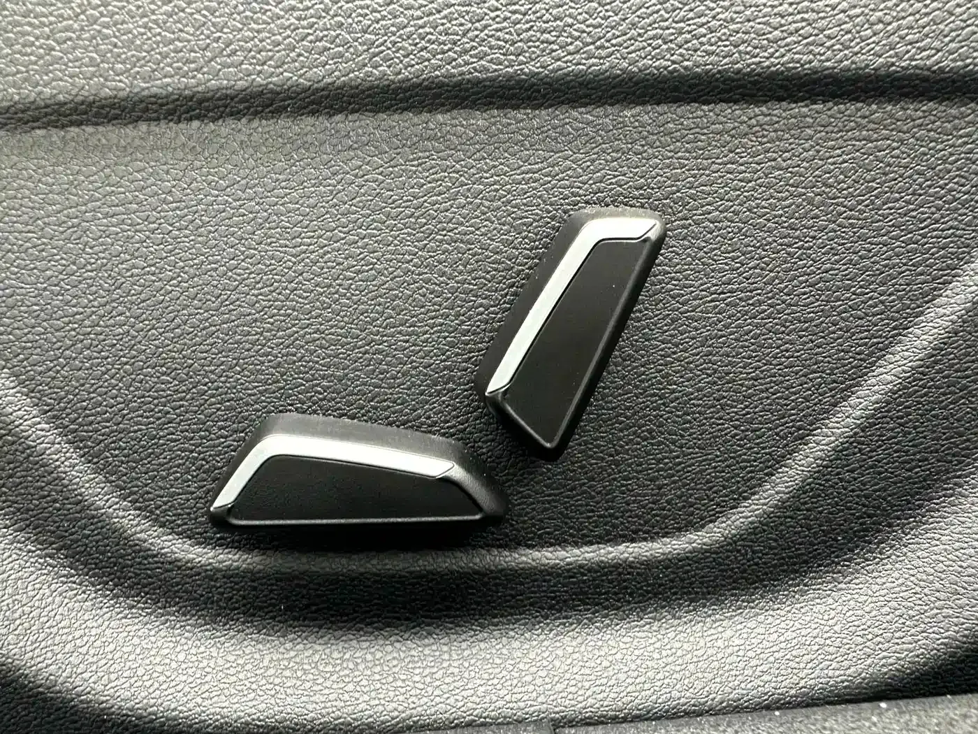 Geely Emgrand 4th Gen Champion Edition 1.5L CVT Flagship 2023 — фото 12