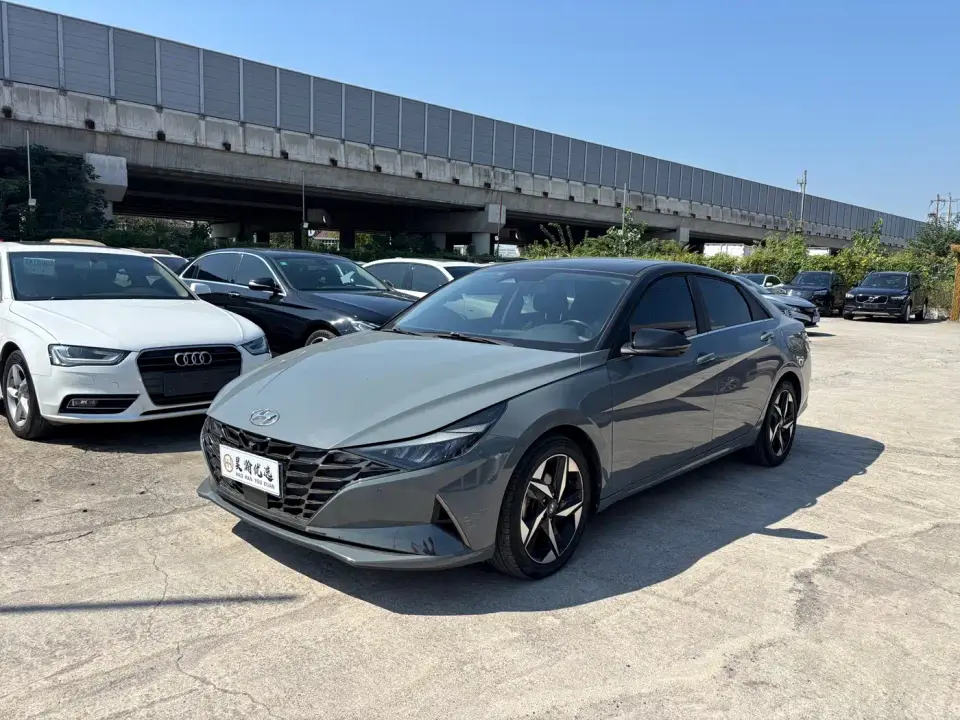 Hyundai Elantra 1.5L CVT TOP Flagship Edition 2020