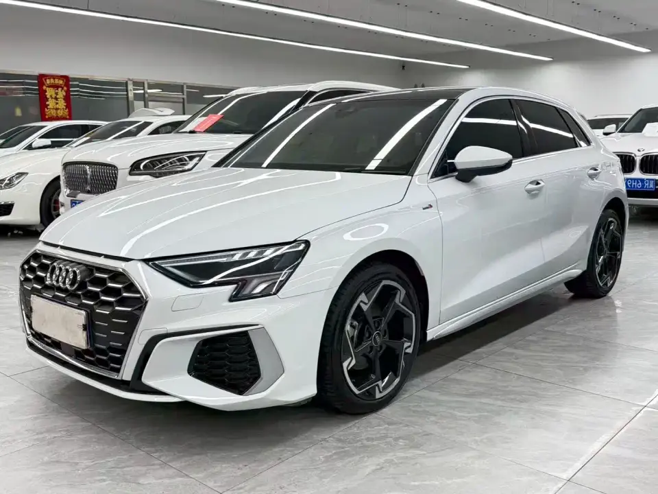Audi A3 Model Sportback 35 TFSI Fashion Sport 2024