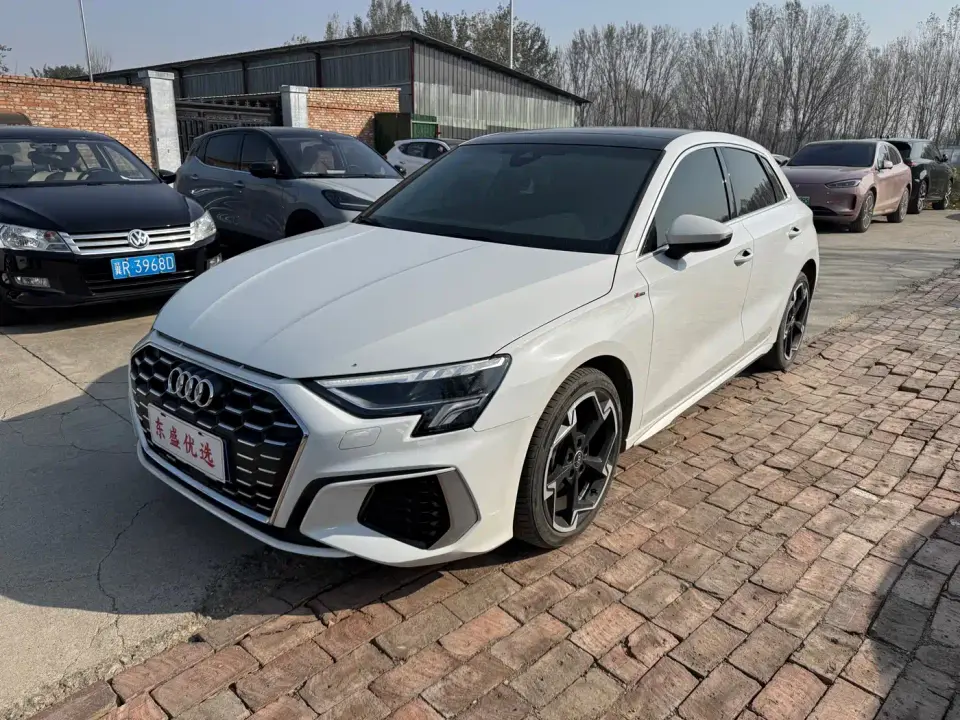 Audi A3 Model Sportback 35 TFSI Fashion Sport 2024