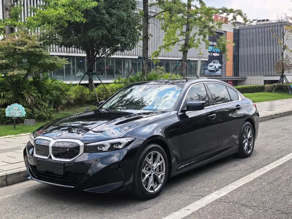 BMW i3 eDrive 35 L 2024