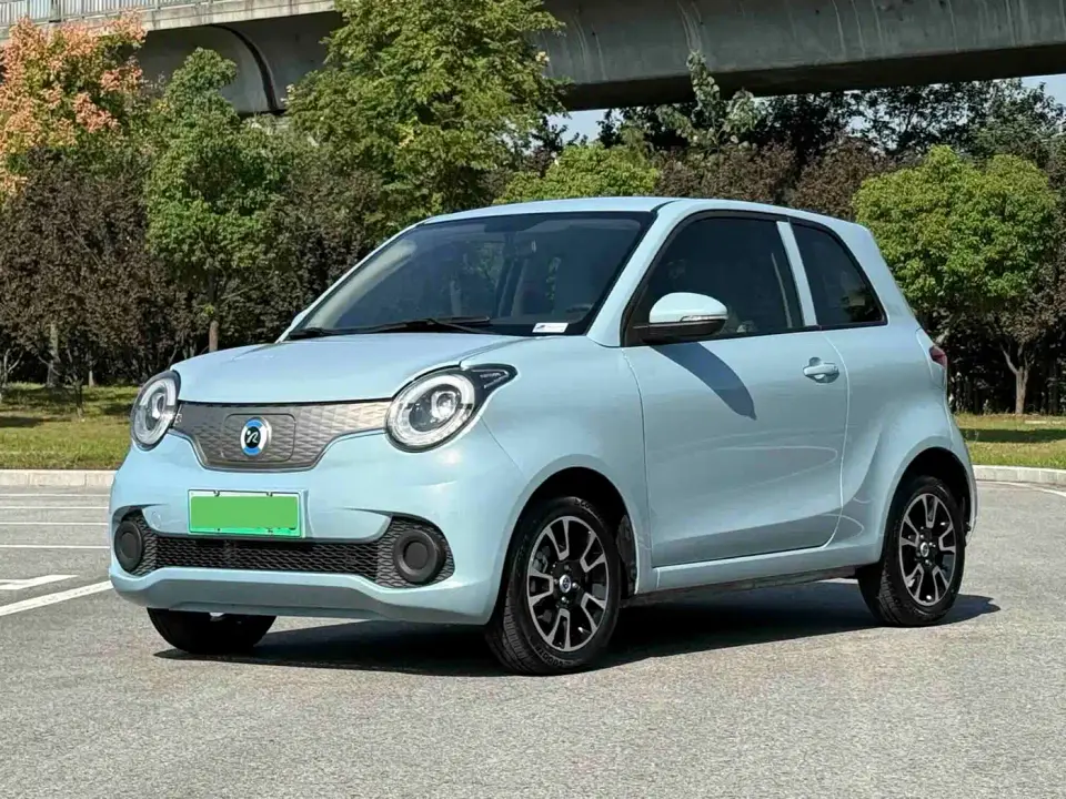 Huachen Xinyi i03 318km 31.45kWh 2022
