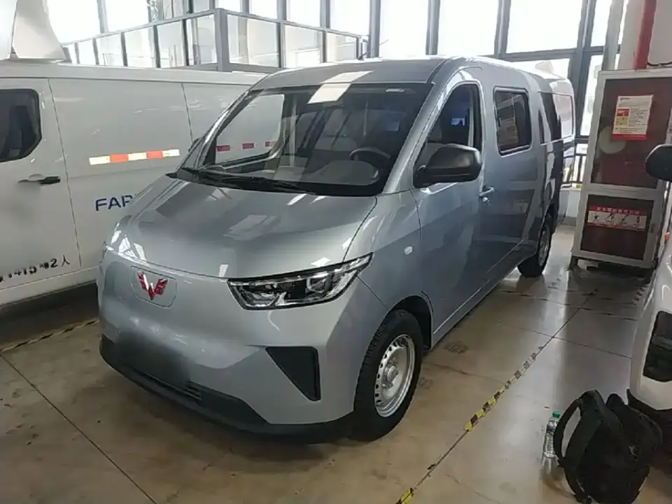 Wuling Motors Wuling Yangguang 300KM Comfort Bus Version 75kW 2026