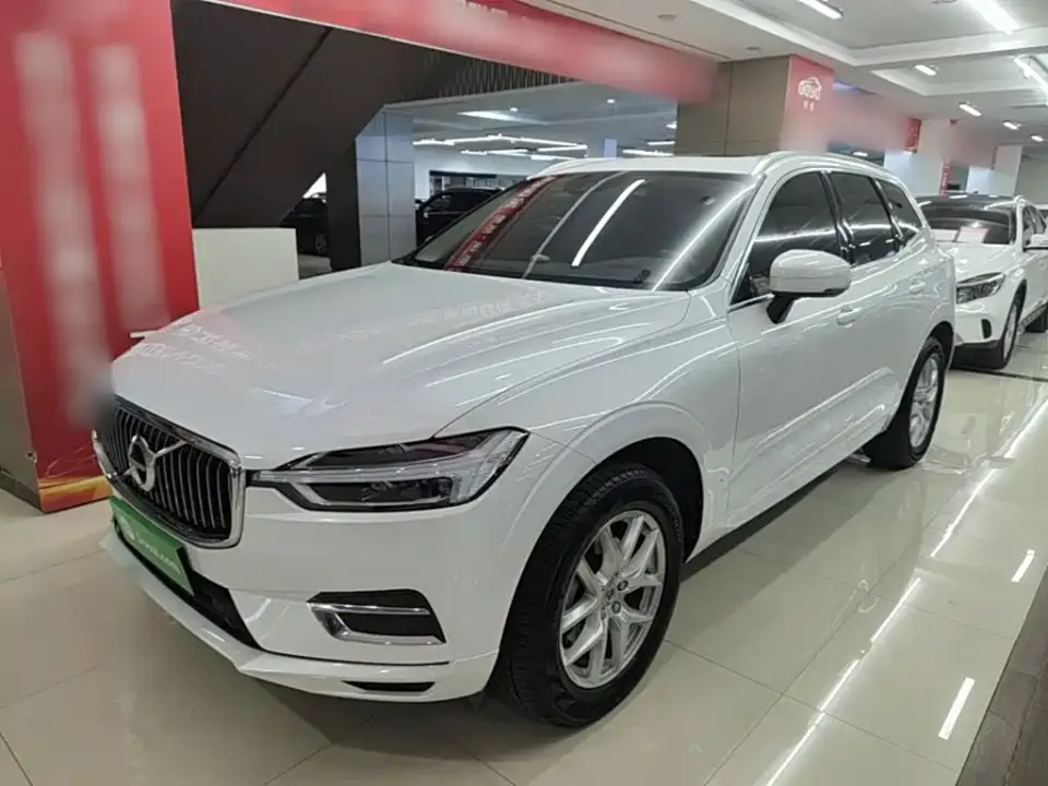 Volvo XC60 T5 4WD Intelligent Ease China VI 2019