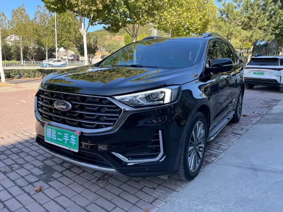Ford Edge PLUS EcoBoost 245 FWD Luxury Sharp 7-seater 2022