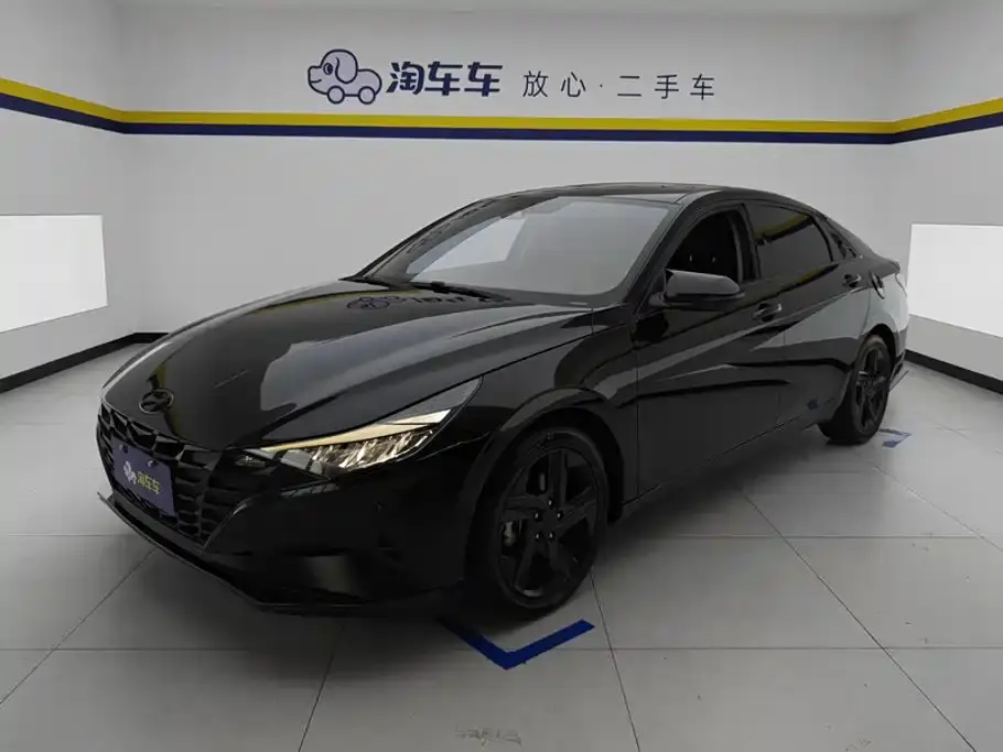Hyundai Elantra 1.5L CVT LUX Black Knight Limited Edition 2022