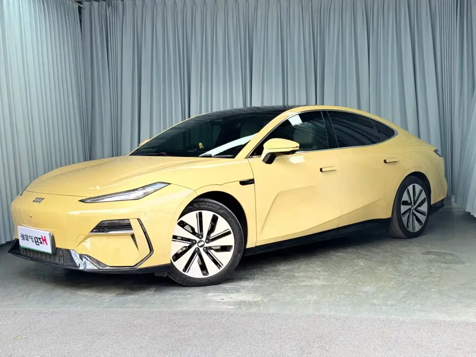 Geely Galaxy Galaxy E8 665km RWD Starship Voyager Edition 2024