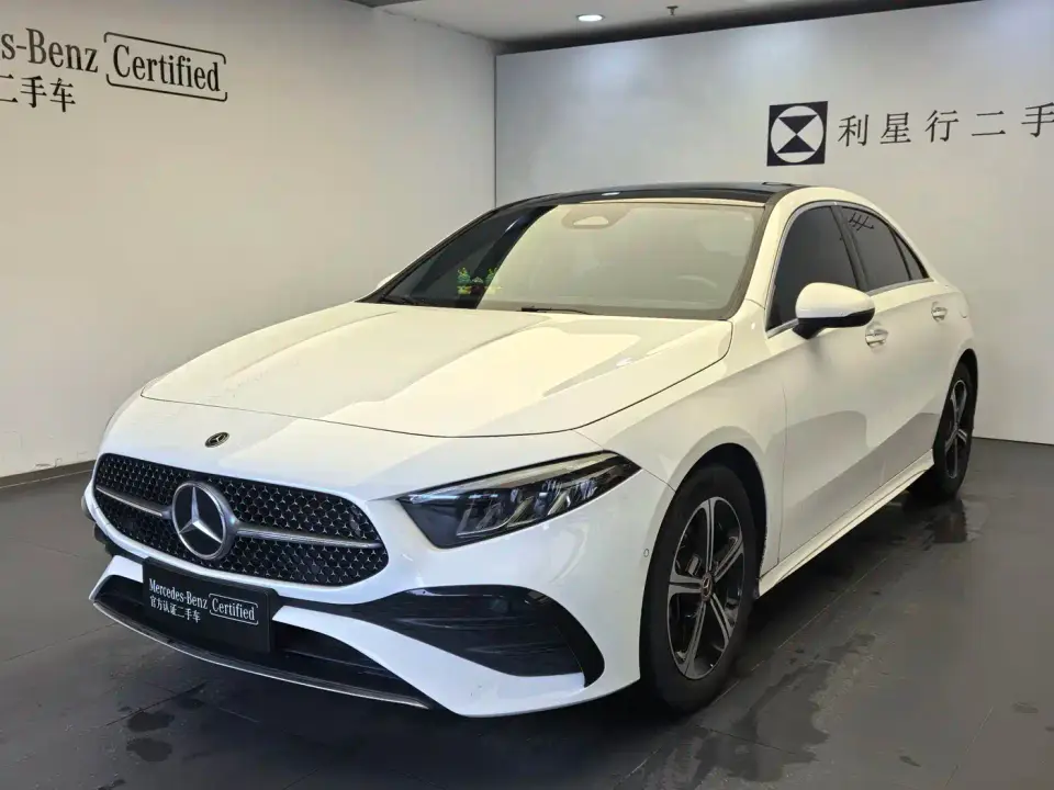 Mercedes-Benz A-Class A 200 L Fashion Edition 2024