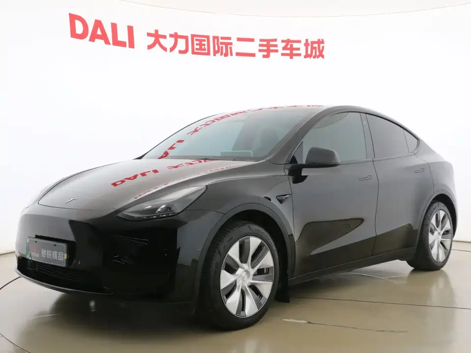 Tesla Model Y Facelift Rear-Wheel Drive Version 2023