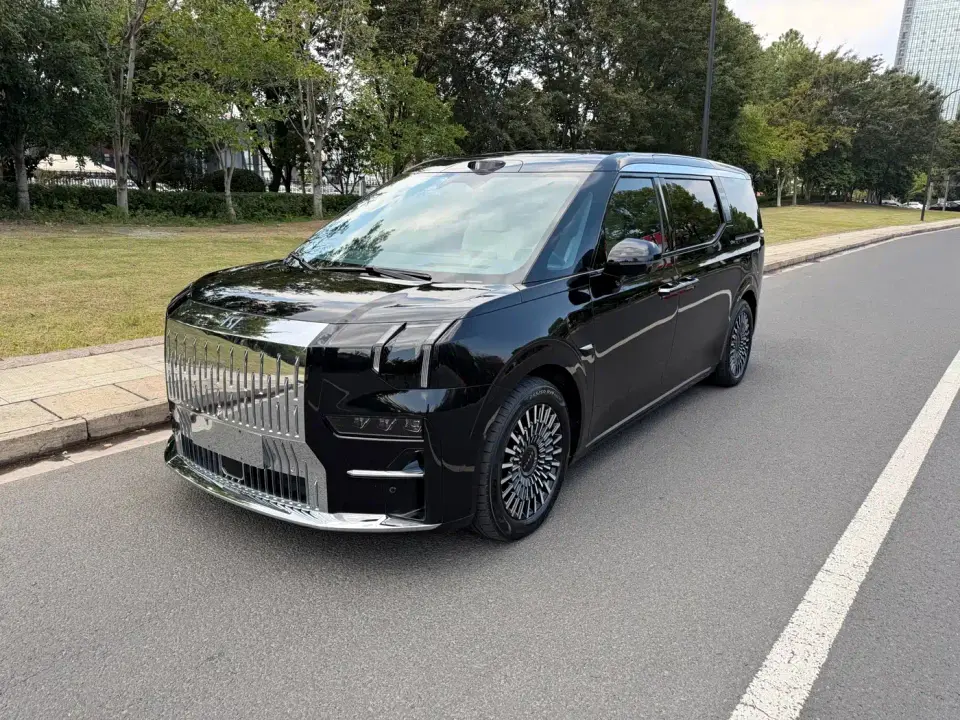 Zeekr 009 6-Seat Executive AWD Version 140kWh 2024