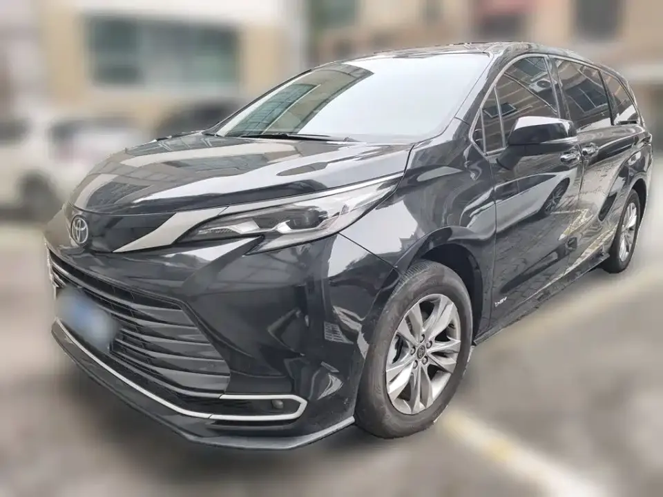 Toyota Sienna 2.5L Hybrid 4WD Premium Edition 2025