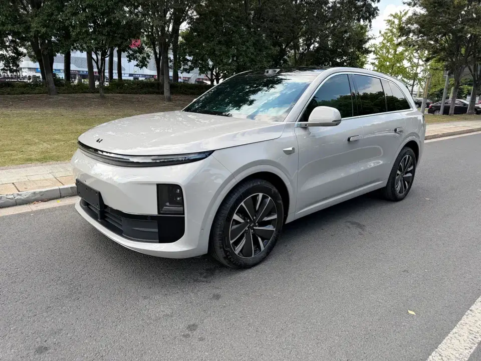 Li Auto L6 Pro Smart Renewal Edition 2025