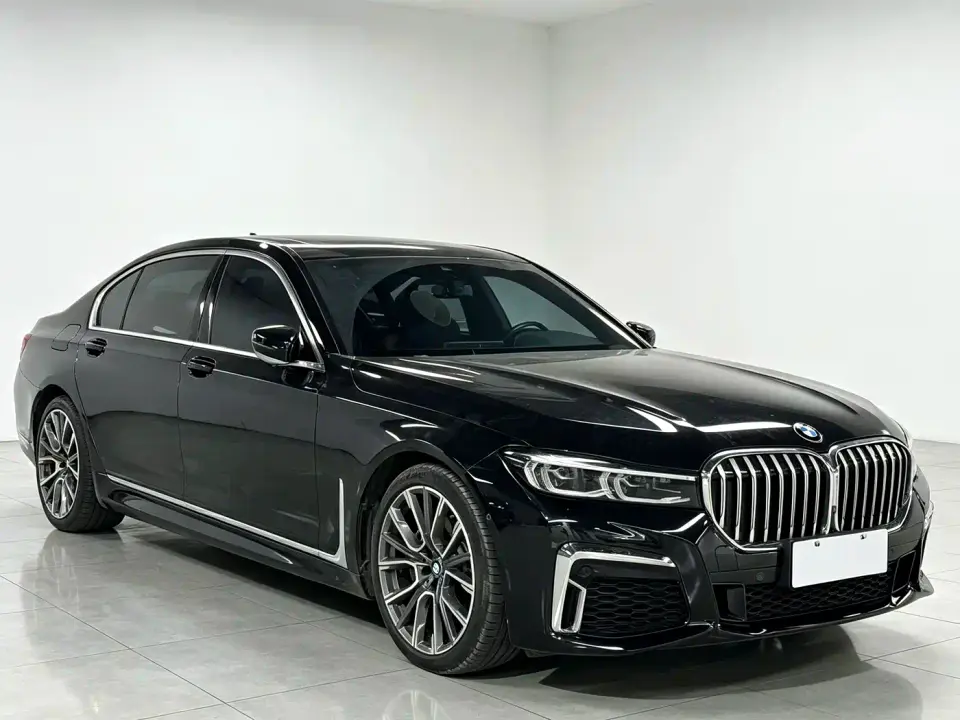 BMW 7 Series Model 740Li Leading M Sport Package 2021