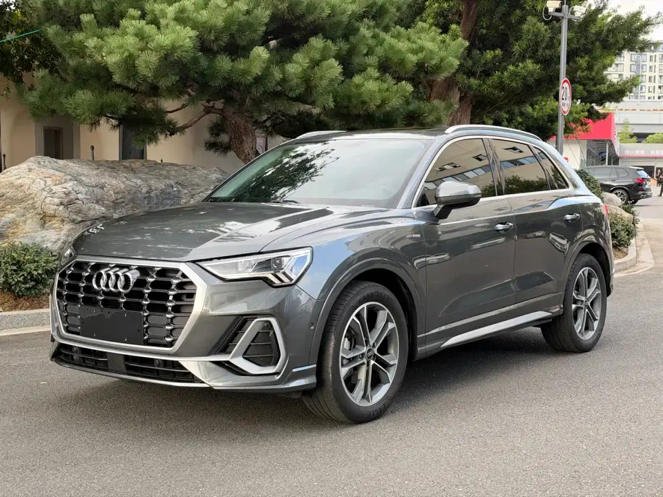 Audi Q3 Facelift 40 TFSI Fashion Dynamic 2023