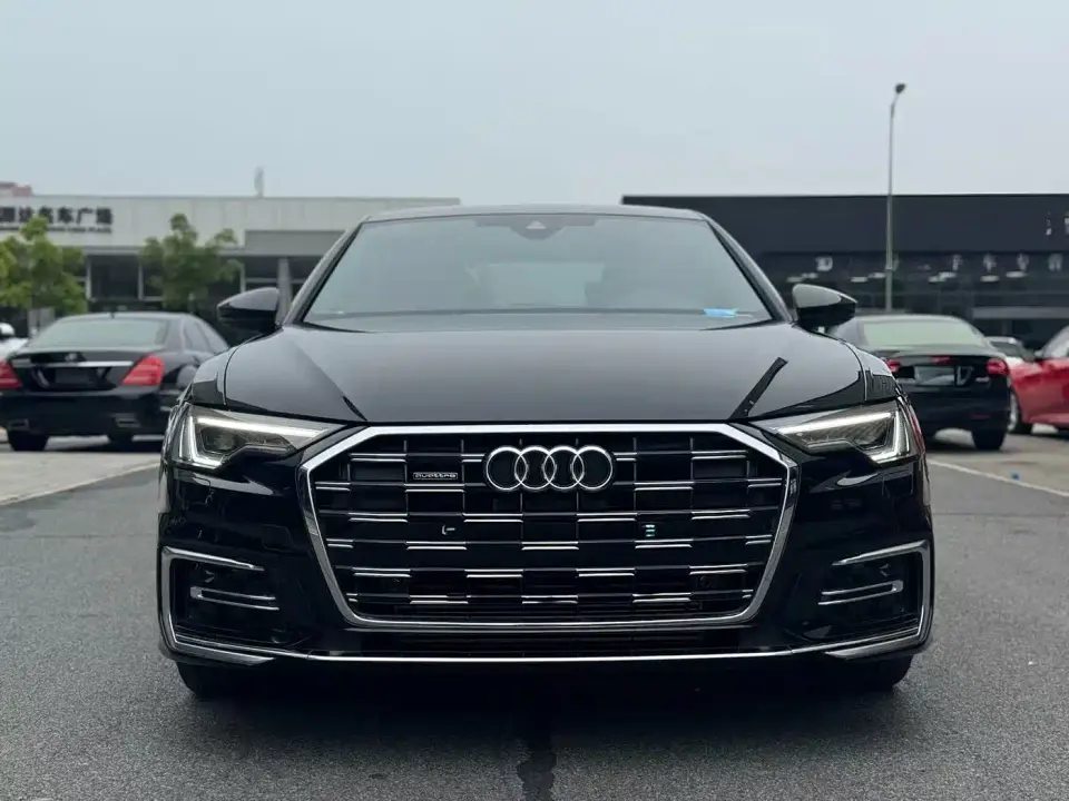 Audi A6L 40 TFSI Luxury Sport 2025