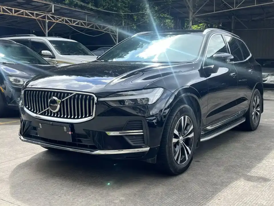 Volvo XC60 B5 AWD Smart Luxury Edition 2025