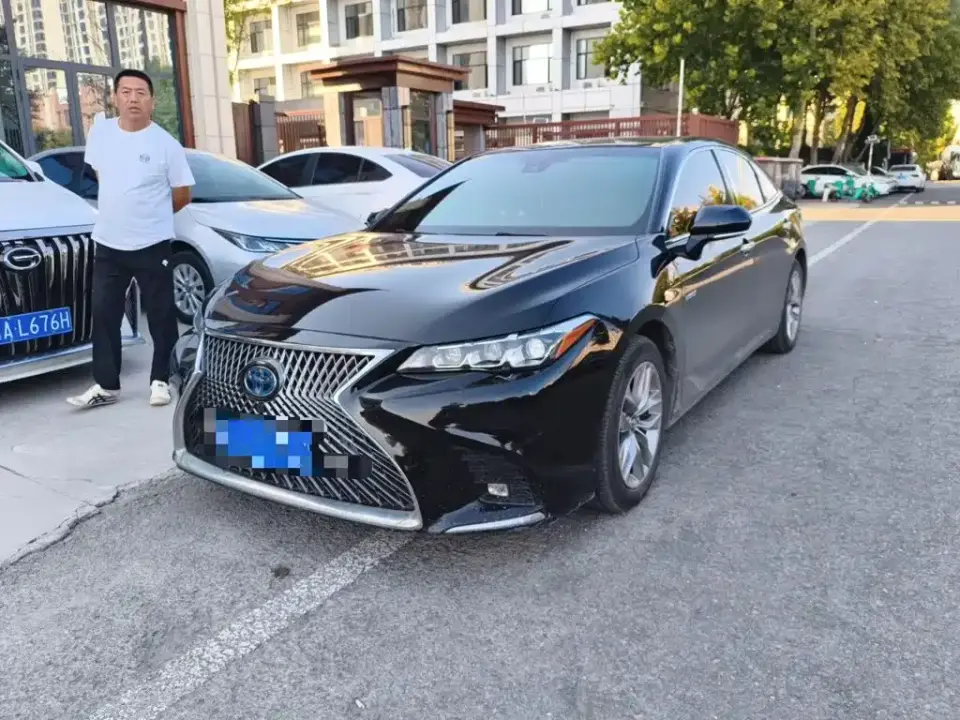 Toyota Avalon Hybrid 2.5L Luxury Edition China VI 2020