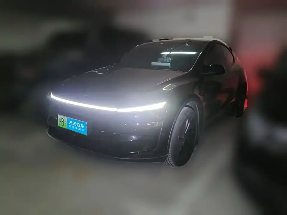 Tesla Model Y Long Range Rear-Wheel Drive 2026