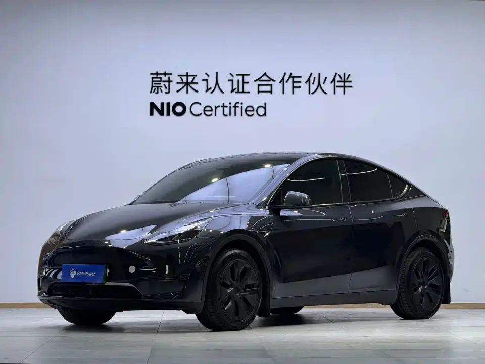 Tesla Model Y Long Range AWD 2024