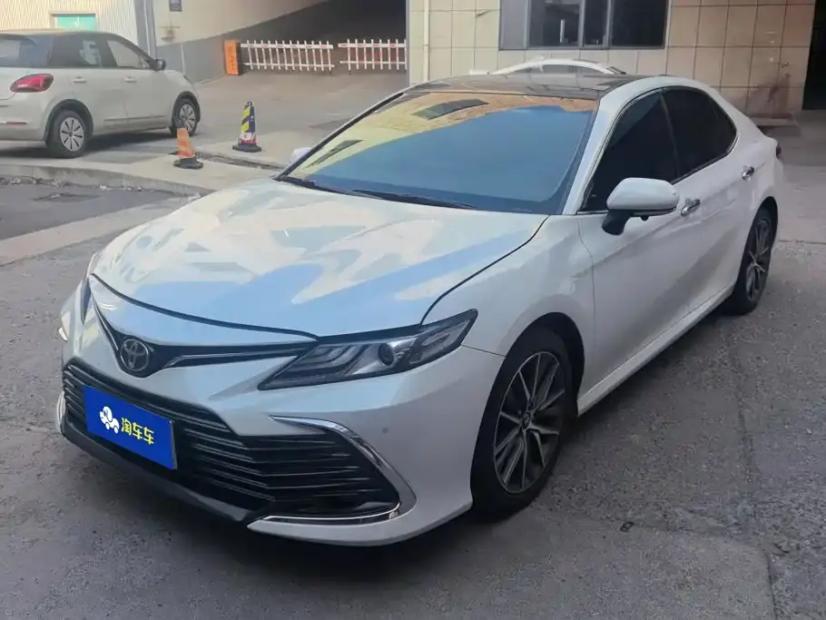 Toyota Camry 2.5G Luxury Edition 2022