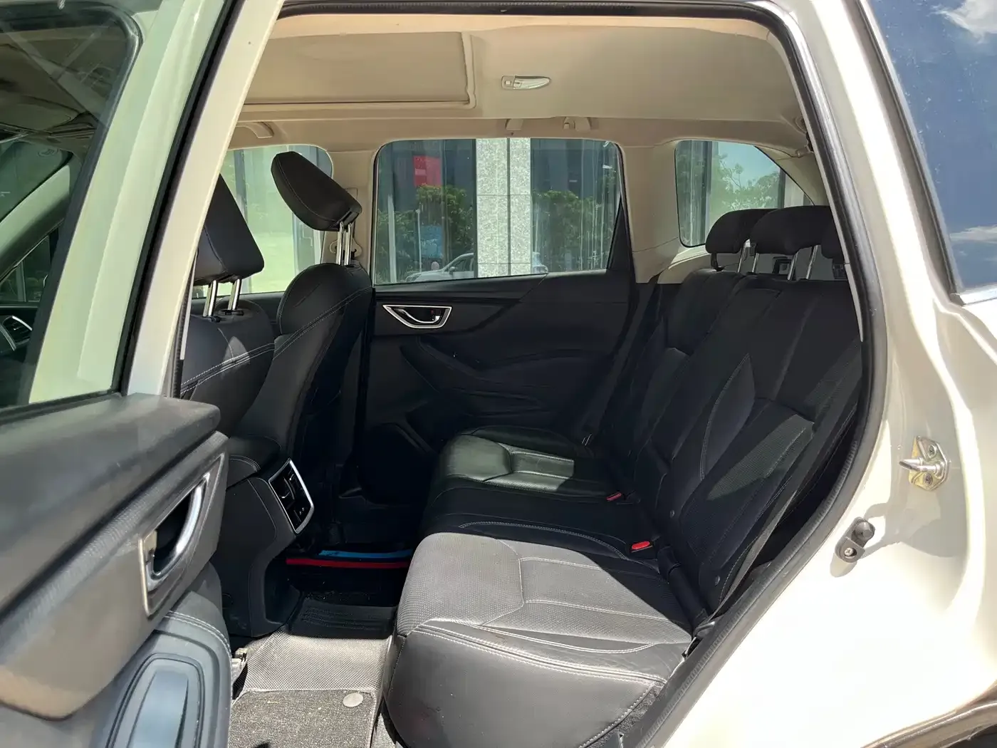 Subaru Forester 2.0i Luxury Edition 2022 — фото 9