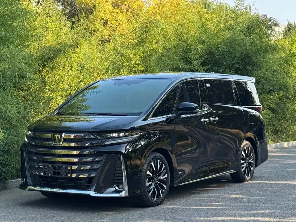 Toyota Vellfire Crown Hybrid 2.5L Premium Edition 2026