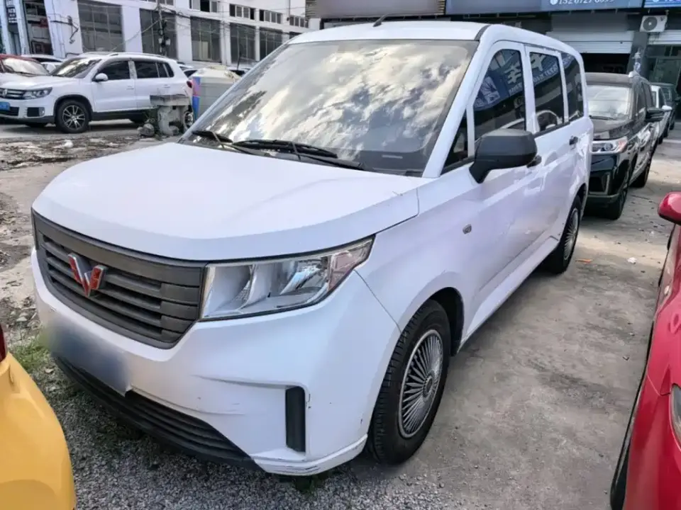 Wuling Motors Wuling Hongguang PLUS 1.5T Manual Standard 5-Seater 2021