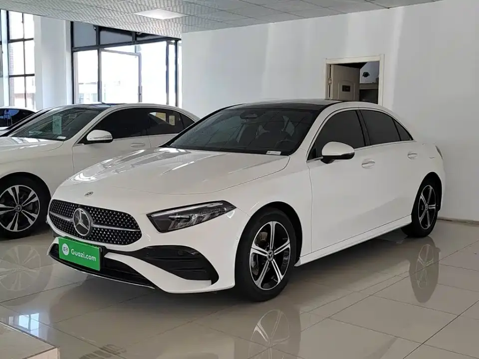 Mercedes-Benz A-Class A 200 L Fashion Edition 2024