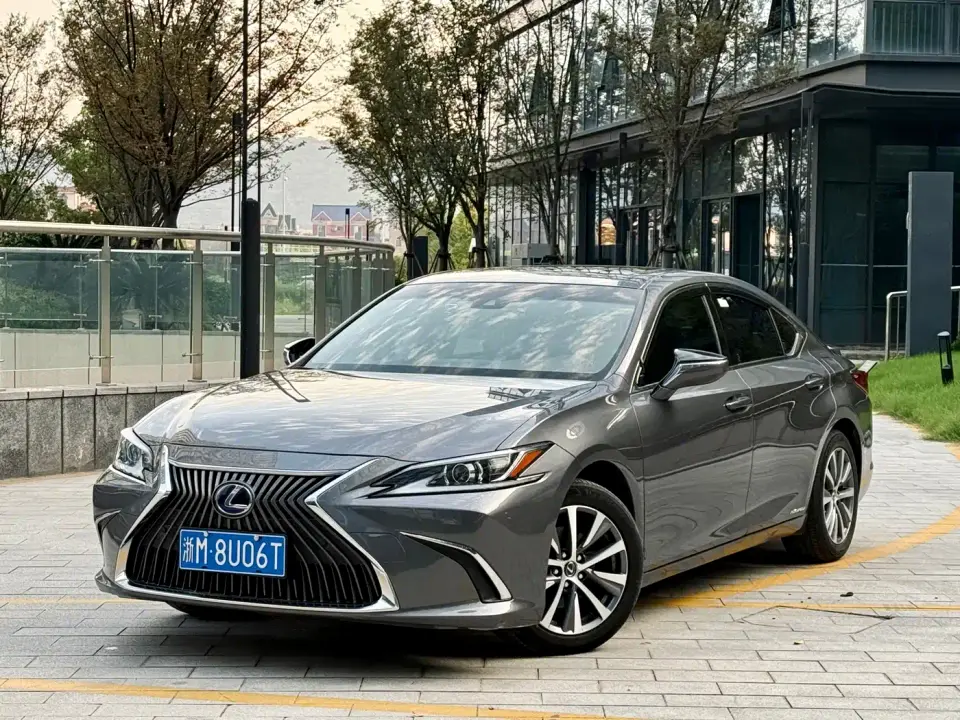 Lexus ES 300h Excellence Edition China V 2019