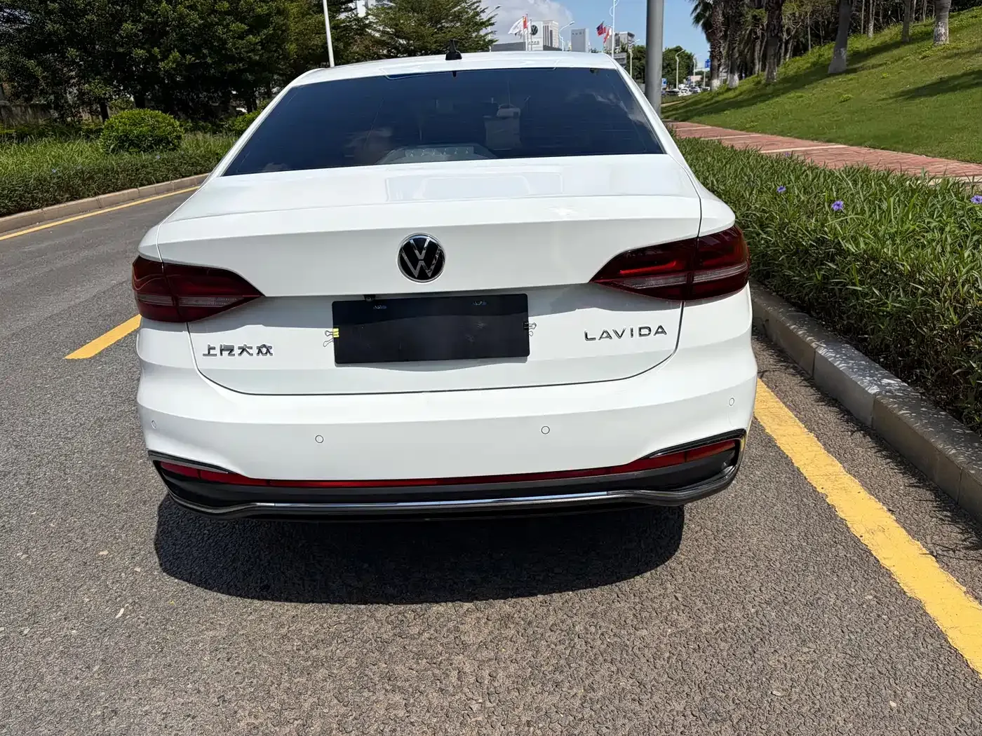 Volkswagen Lavida 1.5L Auto Delight Edition 2022 — фото 15