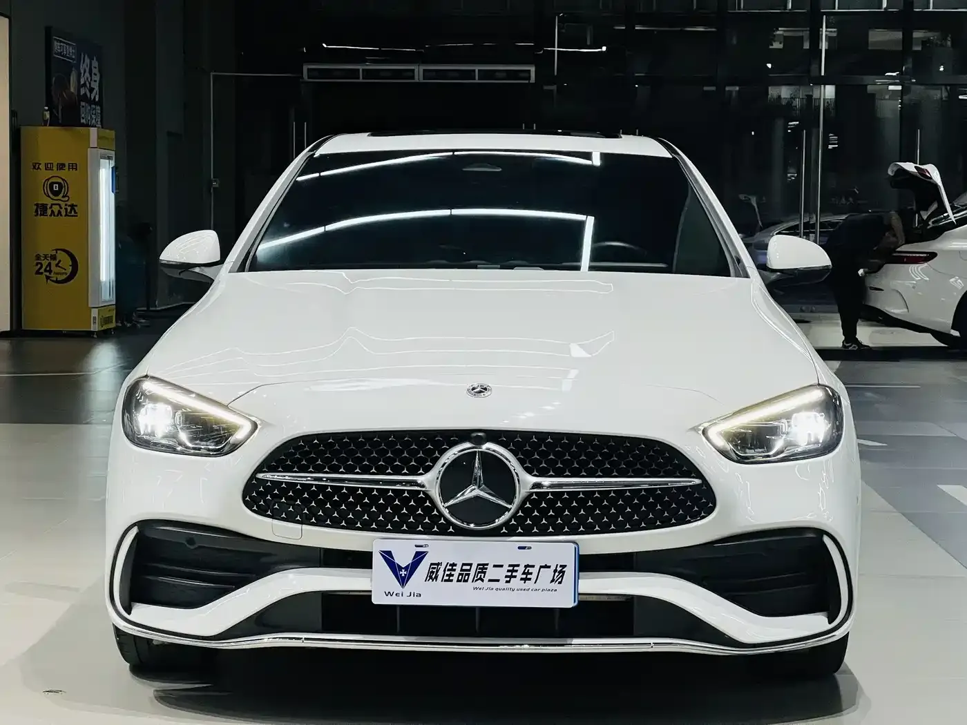 Mercedes-Benz C-Class Facelift C 200 L Sport Edition 2023 — фото 2